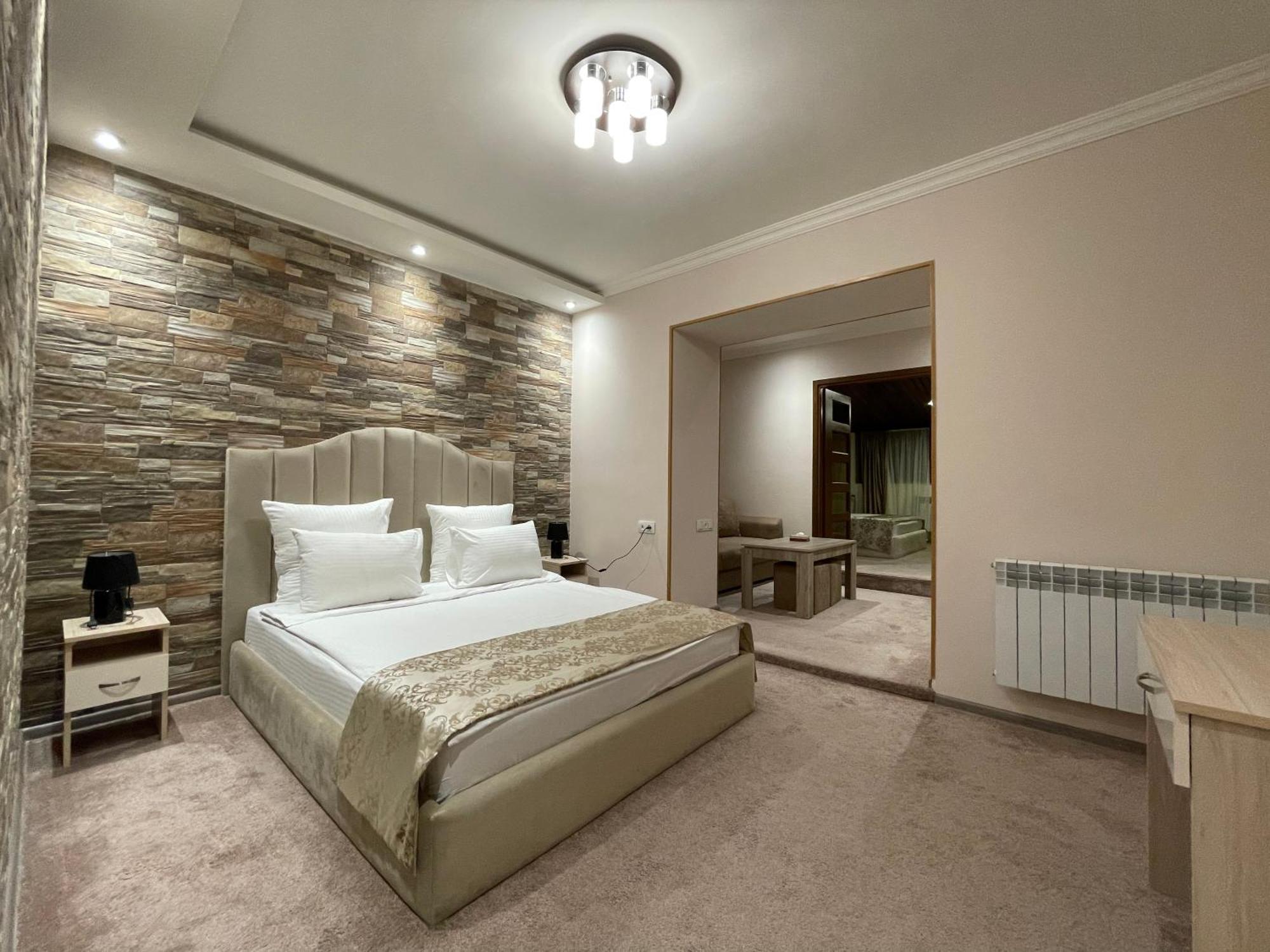 Delin Hotel And Tours Jerevan Exteriér fotografie