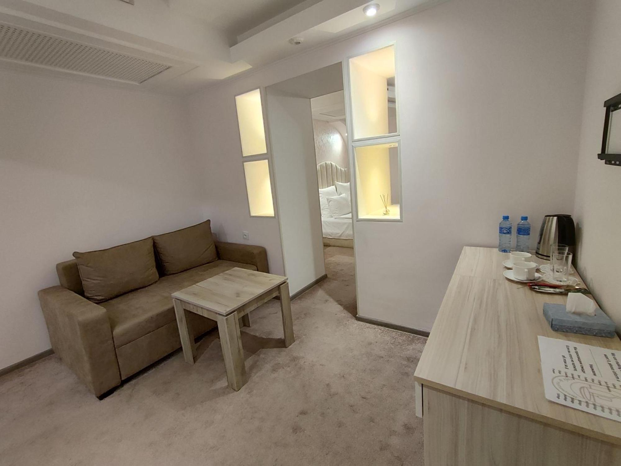 Delin Hotel And Tours Jerevan Exteriér fotografie
